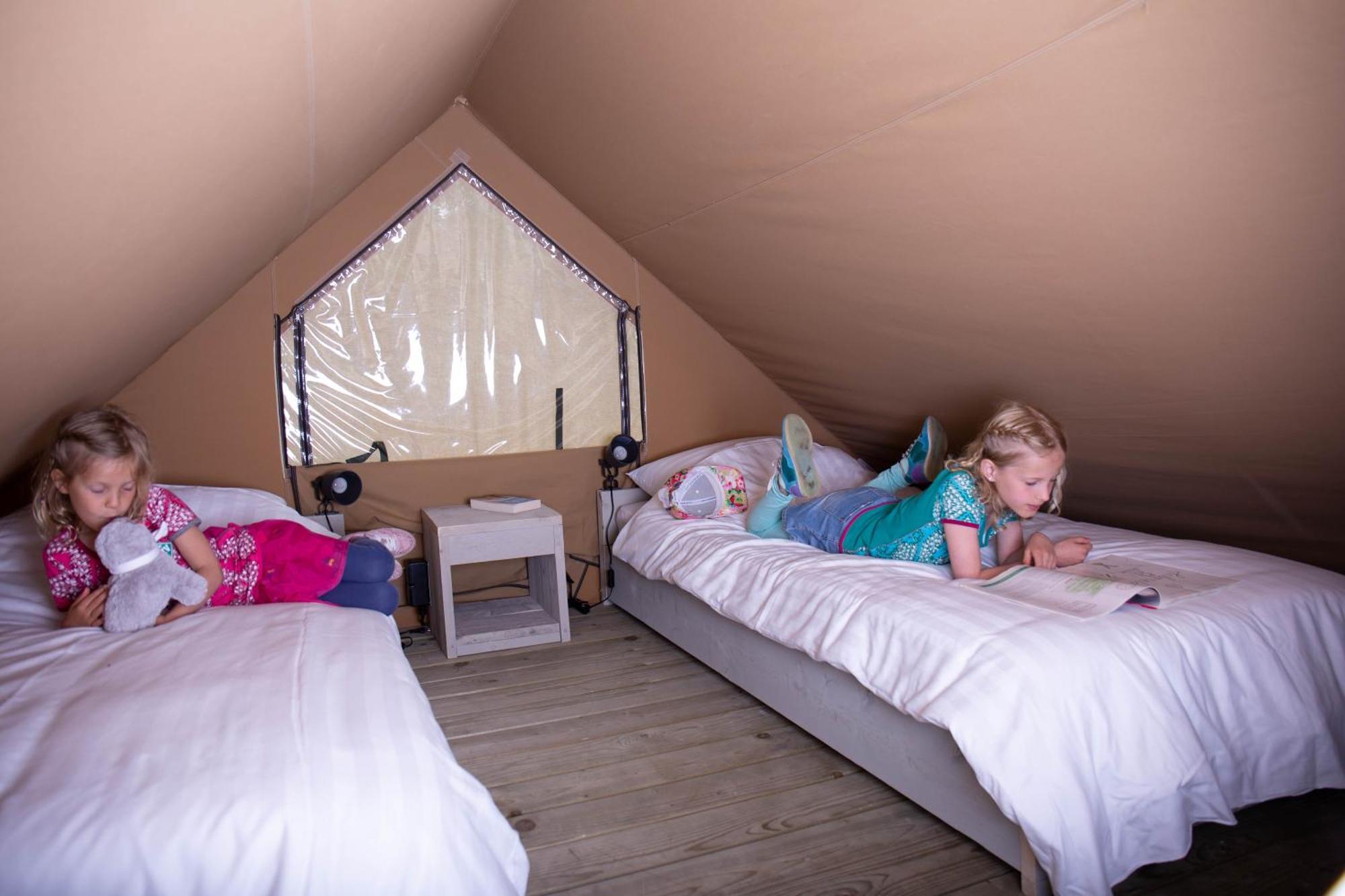 Camping Scheldeoord Baarland 객실 사진